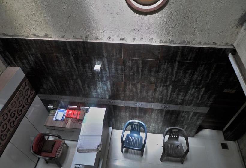 Hotel Ashok Deluxe 4