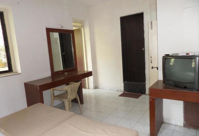 Hotel Ashok Deluxe 9