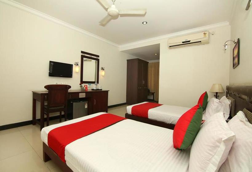 Hotel Kadambari Regency 11