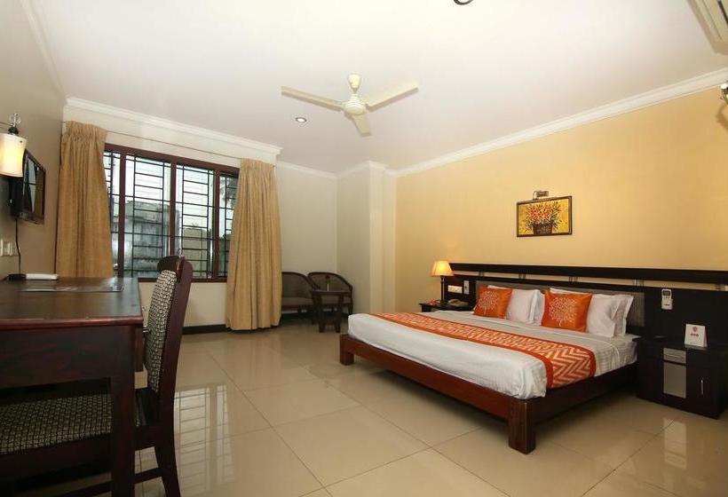 Hotel Kadambari Regency 12