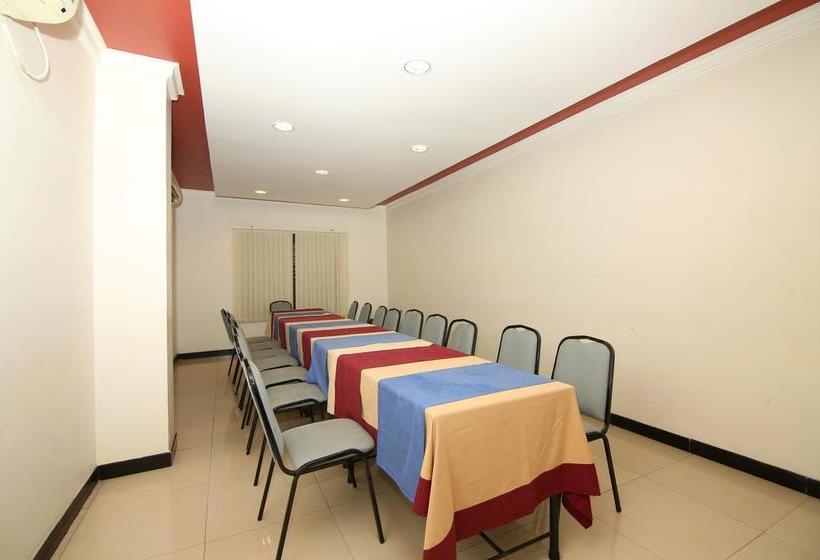 Hotel Kadambari Regency 17