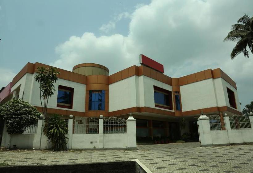 Hotel Kadambari Regency 5