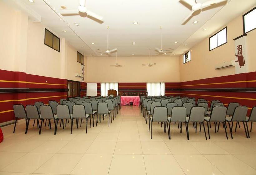 Hotel Kadambari Regency 9