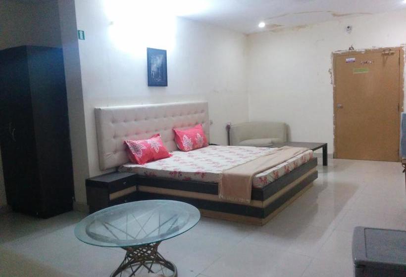 Hotel Flamingo Rooms 3