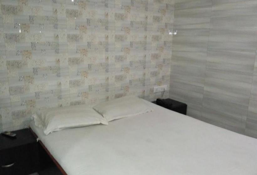 Hotel Darshan Lodging 11