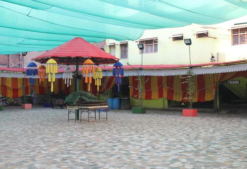 Hotel Anand Palace 8