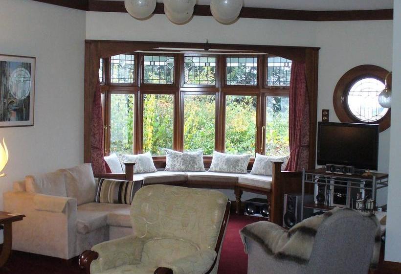 Oasis On Orwell Bed And Breakfast 5