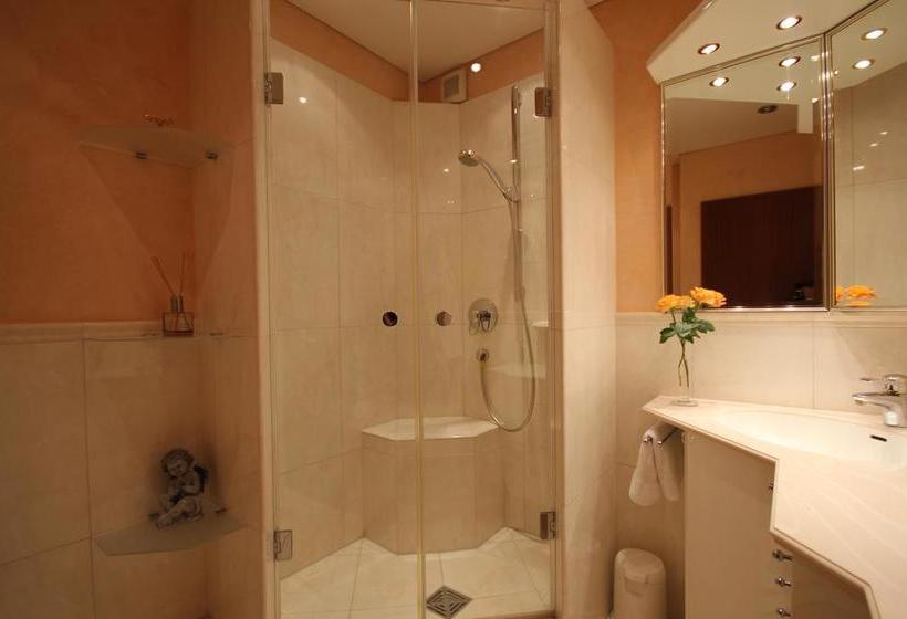 Hotel Rosengarten 15