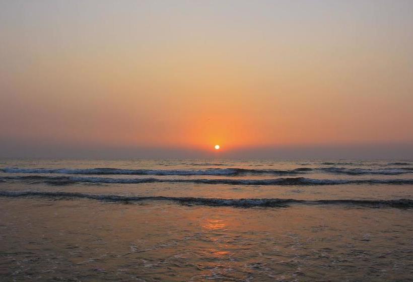 Resort Agonda Cottages 10