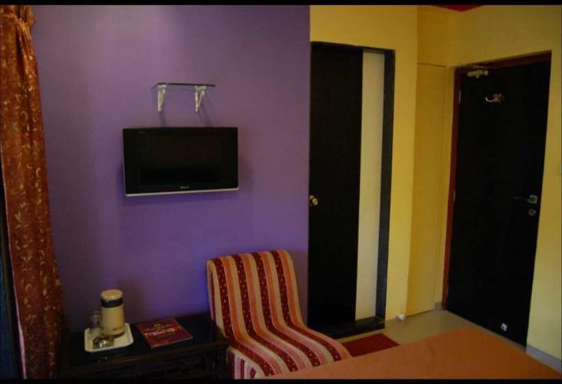 Hotel Nishijeet Palace 6