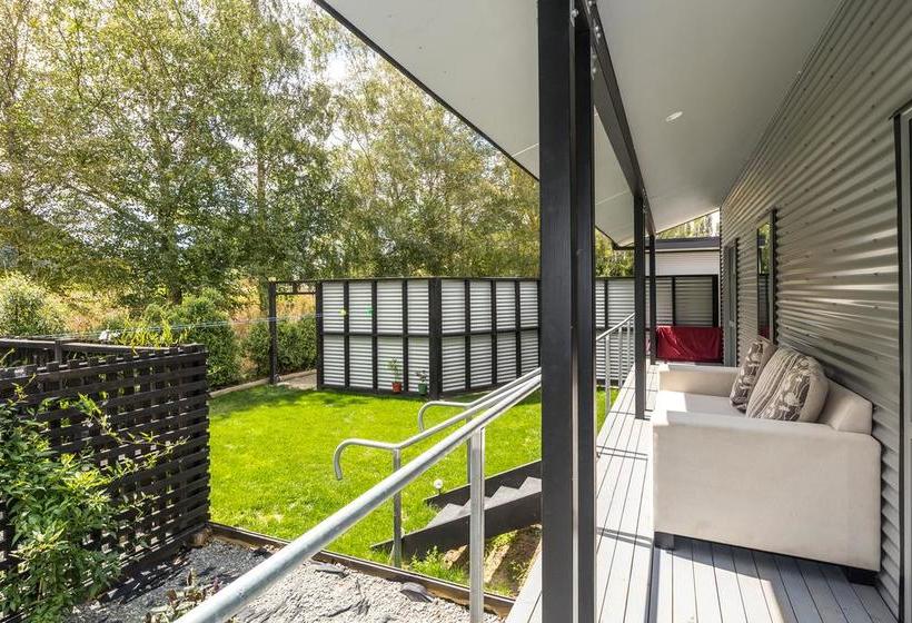 Motel Black On Grey Geraldine South Island