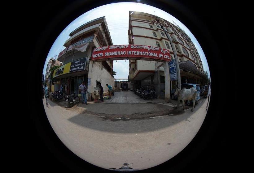 Hotel Iroomz Shanbhag Towers International 3