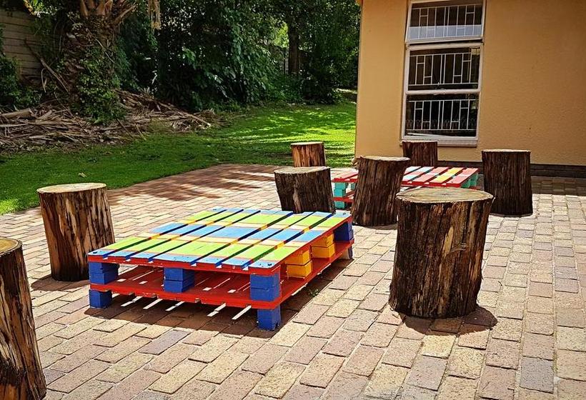 Hostel Mikasa Sukasa Backpackers 17