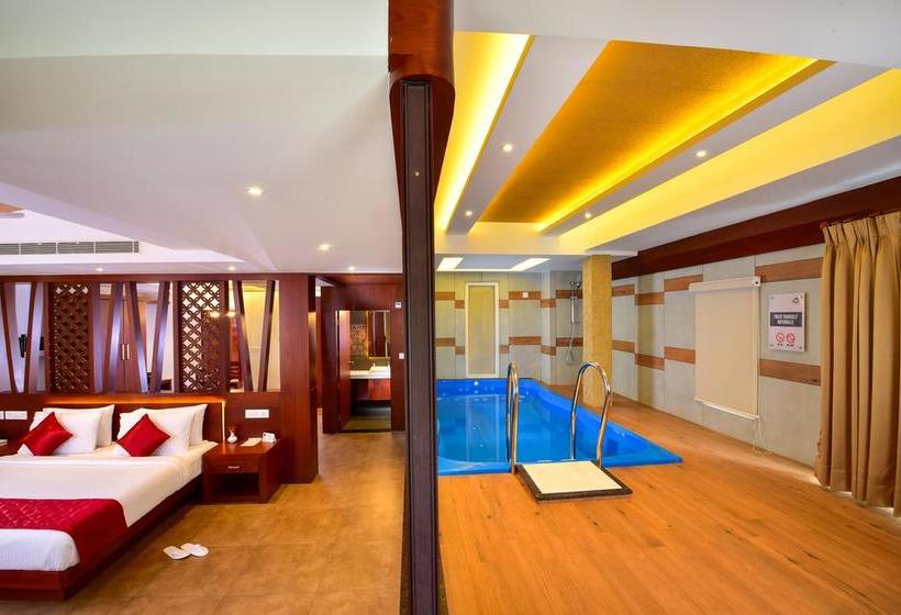 Resort Lake Canopy 18