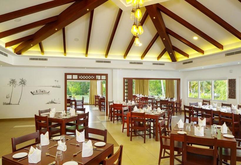 Resort Lake Canopy 20