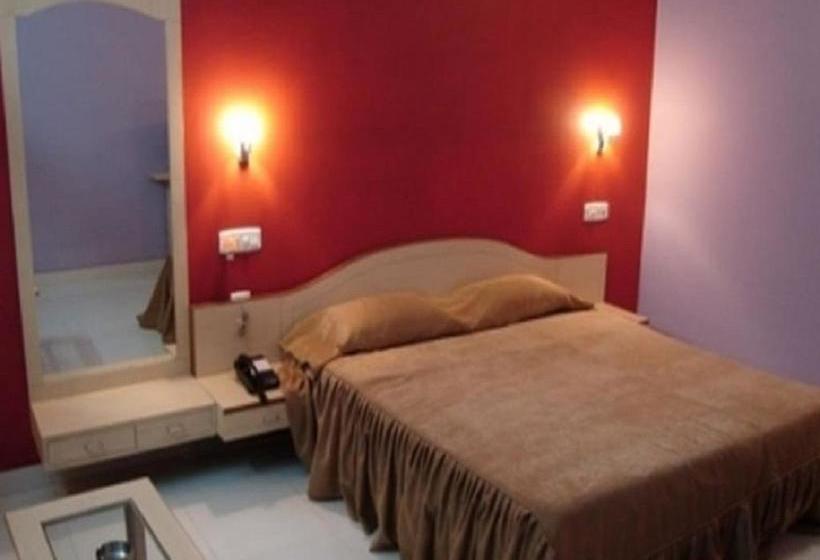 Neel Nirjaney Resort 1