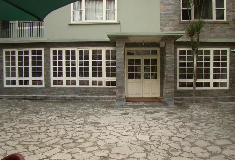 Hotel The Oak Ridge Retreat 1