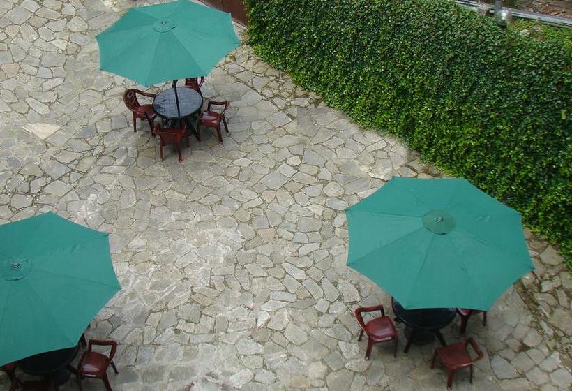 Hotel The Oak Ridge Retreat 14