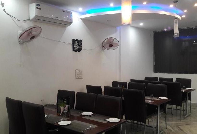 Hotel Lords Highway Inn 8