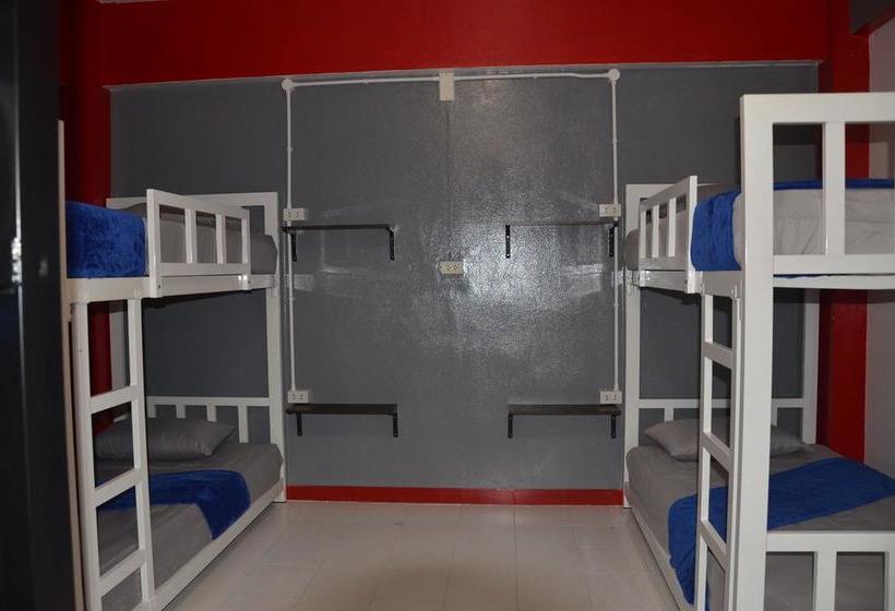 Hostel Funky Crab 13