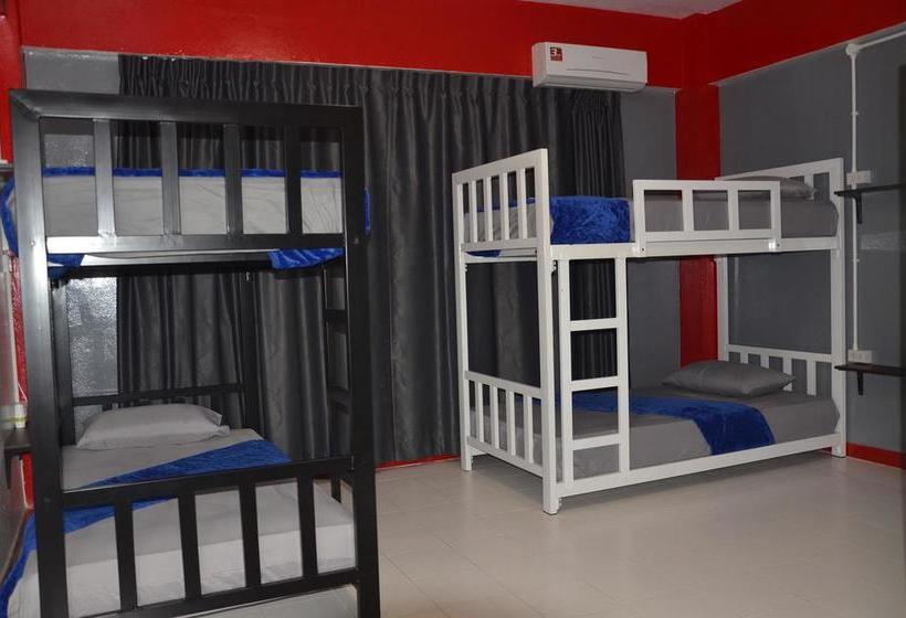 Hostel Funky Crab 15