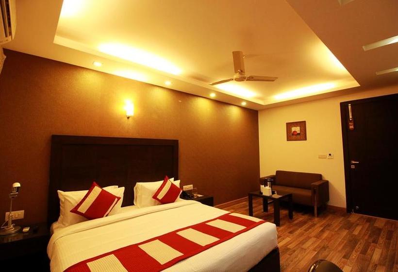 Hotel Inderlok Ananta 10