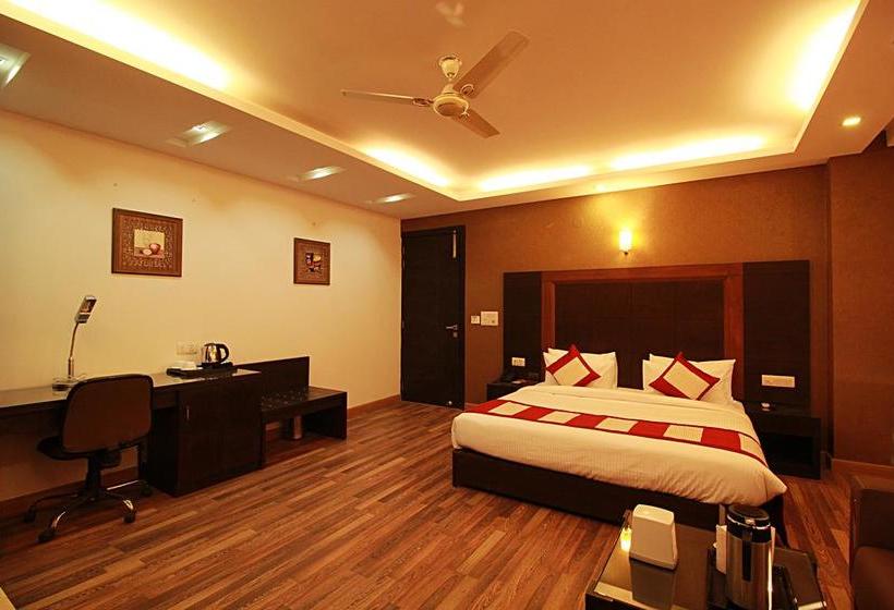 Hotel Inderlok Ananta 11