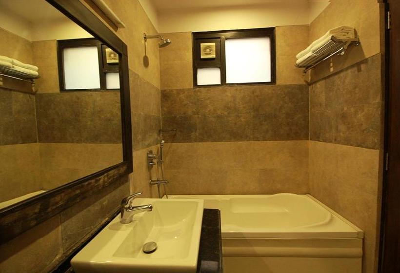 Hotel Inderlok Ananta 16