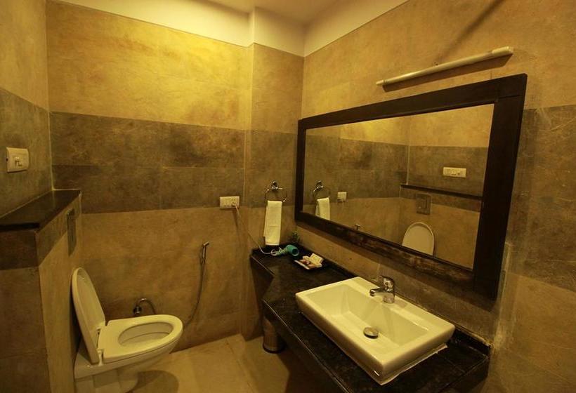 Hotel Inderlok Ananta 18