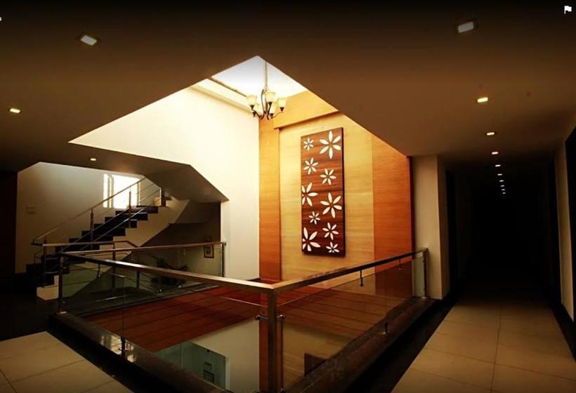 Hotel Inderlok Ananta 6