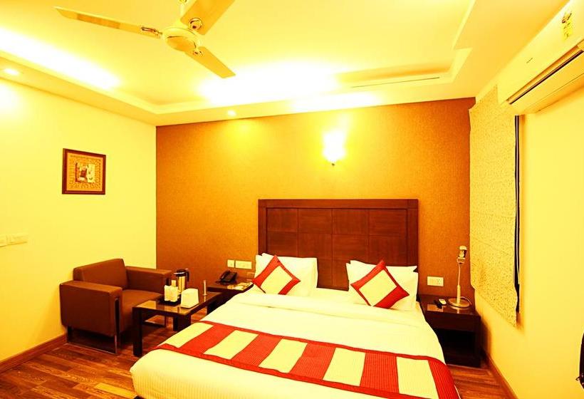 Hotel Inderlok Ananta 8