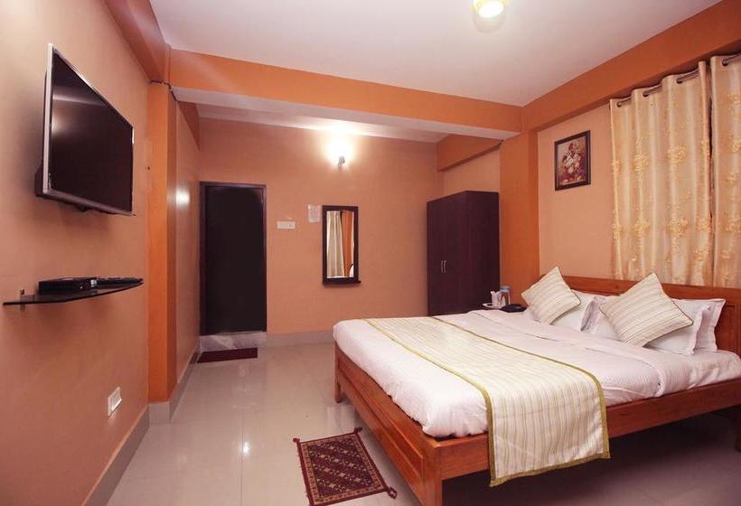 Hotel Finestays Shanti Priya 1