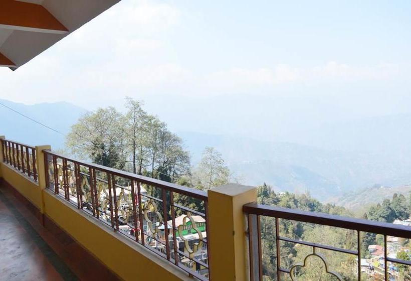 Hotel Finestays Shanti Priya 4