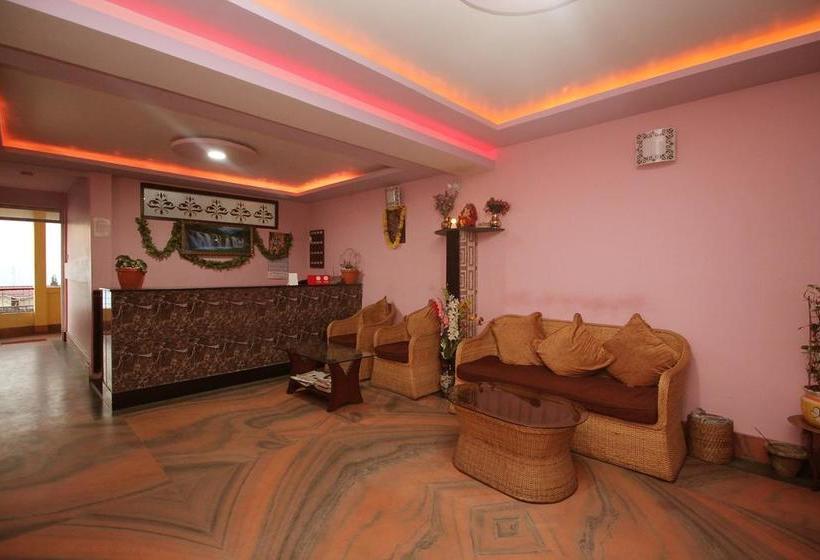 Hotel Finestays Shanti Priya 8