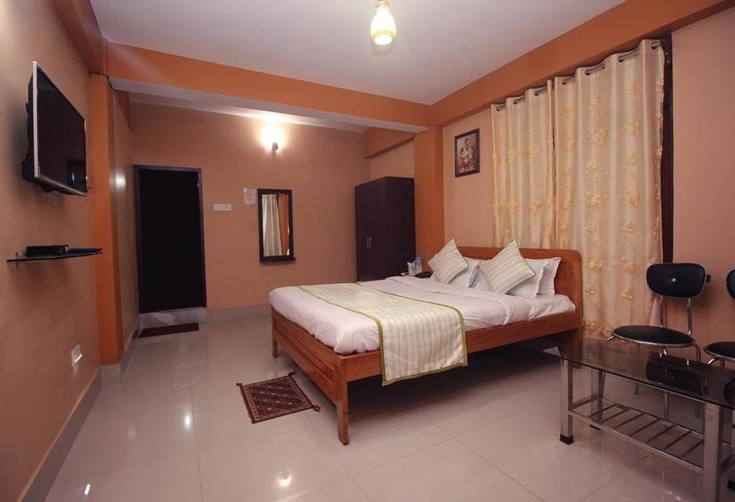 Hotel Finestays Shanti Priya 9