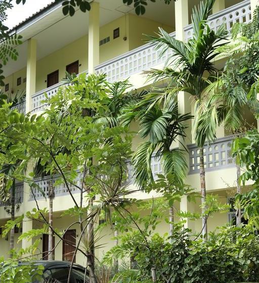 Hotel Prasertsri Place 10