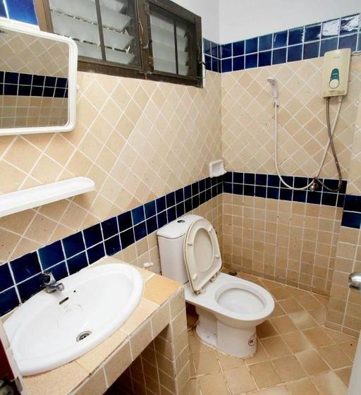 Hotel Prasertsri Place 13