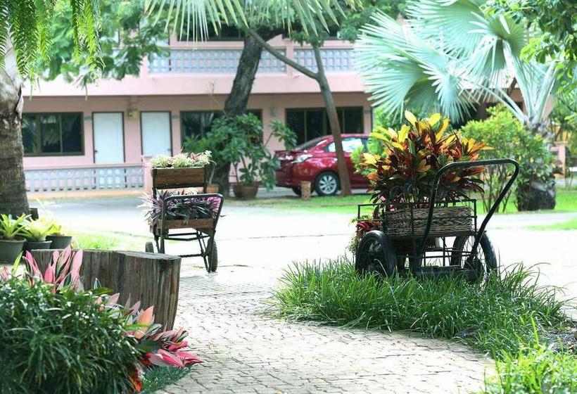 Hotel Prasertsri Place 7