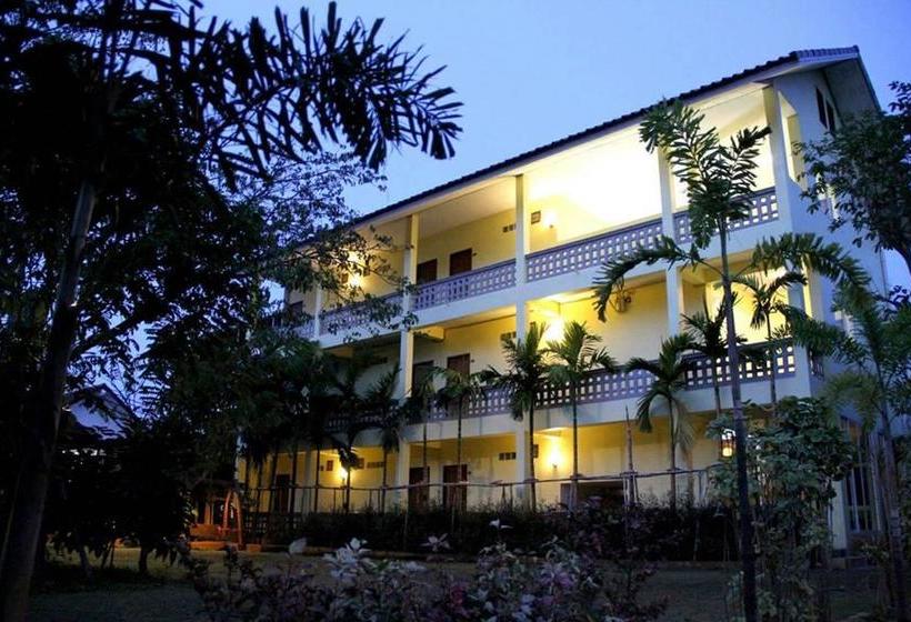 Hotel Prasertsri Place 8