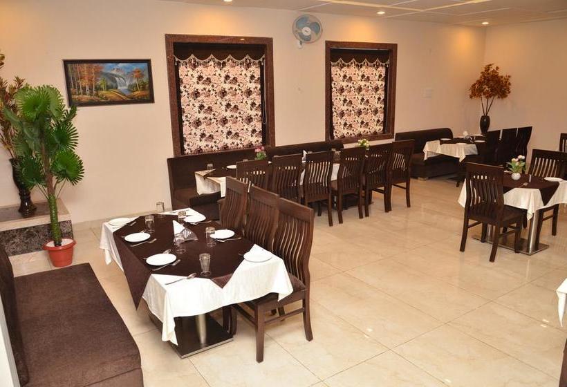 Regal Hotel And Restaurant 2