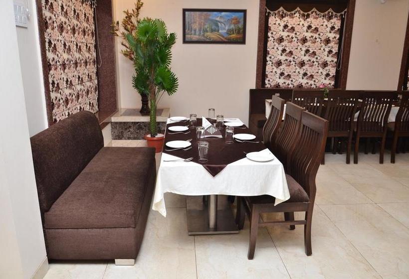 Regal Hotel And Restaurant 3