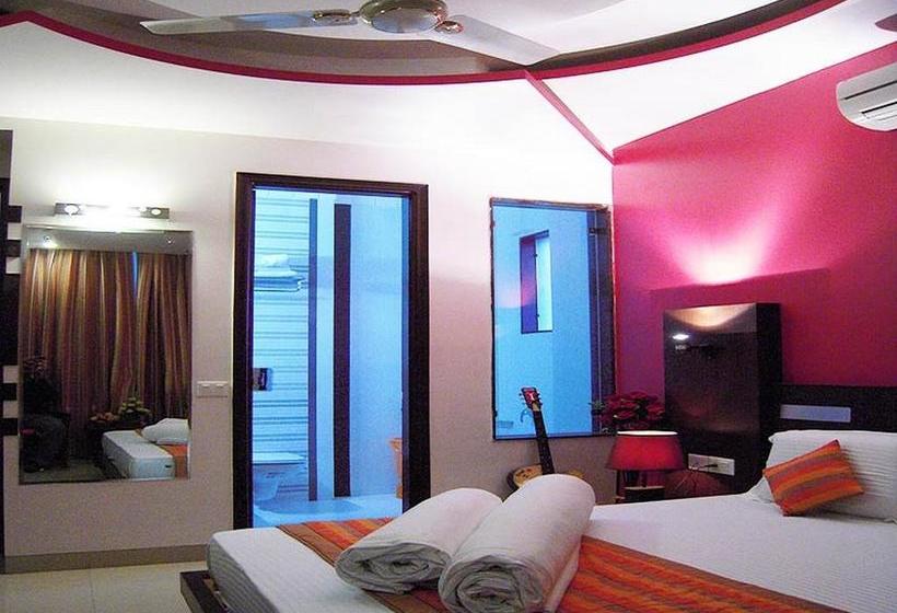 Hotel Maxfort Greenwood City 10