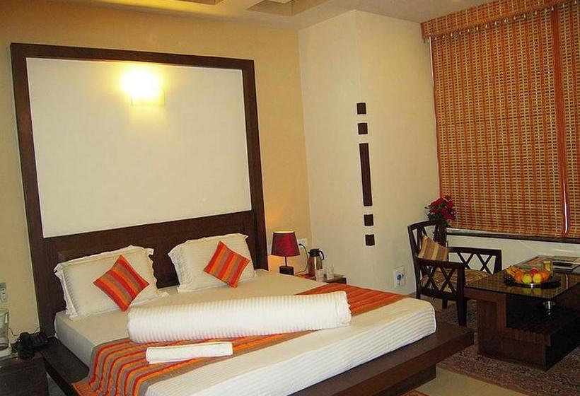 Hotel Maxfort Greenwood City 15