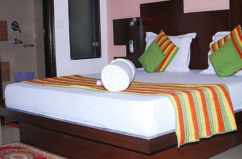 Hotel Maxfort Greenwood City 18