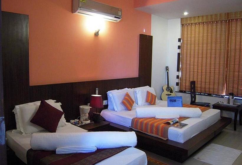 Hotel Maxfort Greenwood City 20