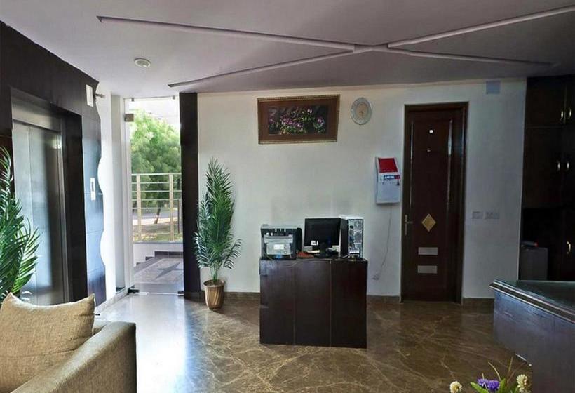 Hotel Maxfort Greenwood City 4