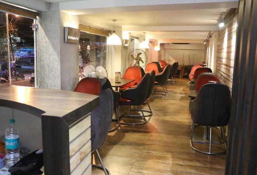 Hotel Shalimar Deluxe 11