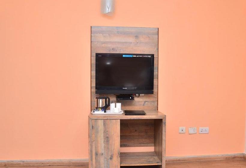 Hotel Ddr Residency 13