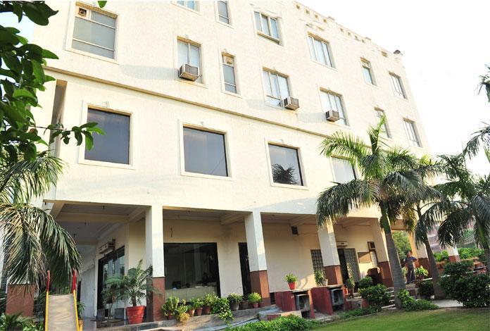 Hotel Ddr Residency 16