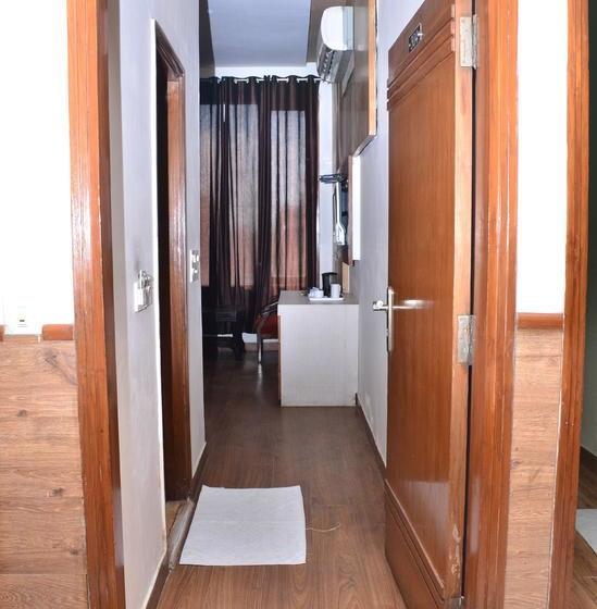 Hotel Ddr Residency 20